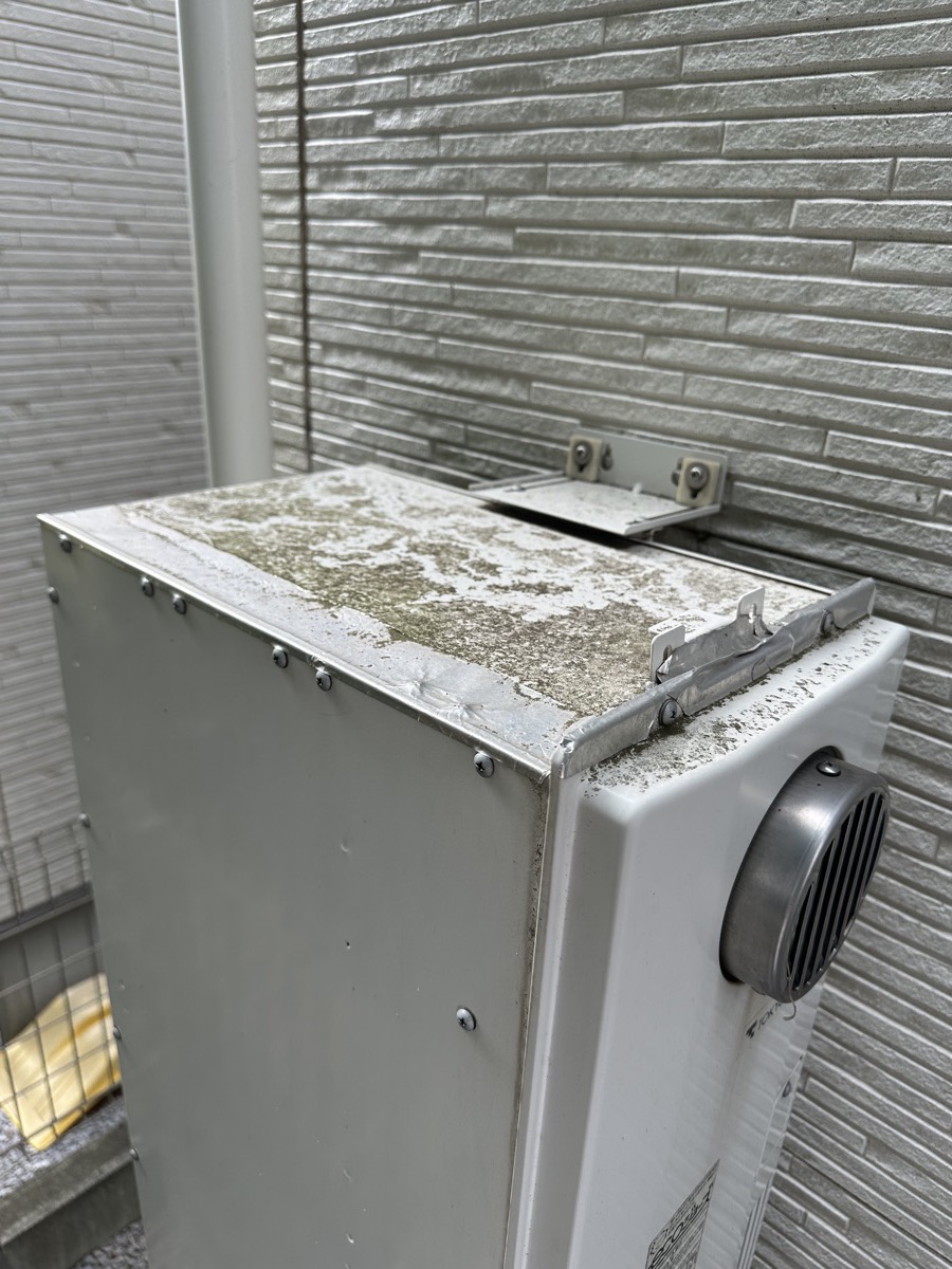 お湯が出なくなった我が家の屋外設置ガス給湯器(東京ガスSMARTEC XT4214LRSAW4C・パーパス製エコジョーズ)